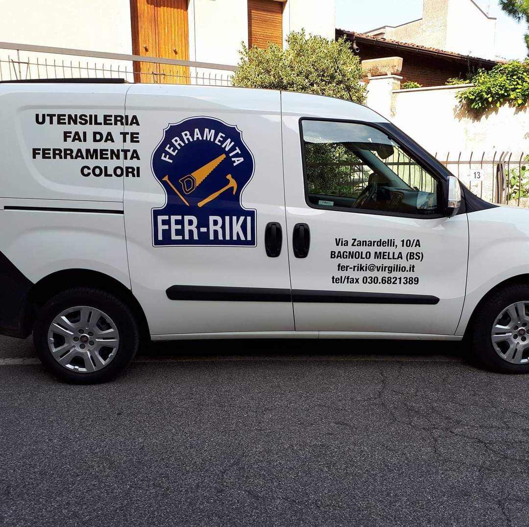 Furgone aziendale FER-RIKI
